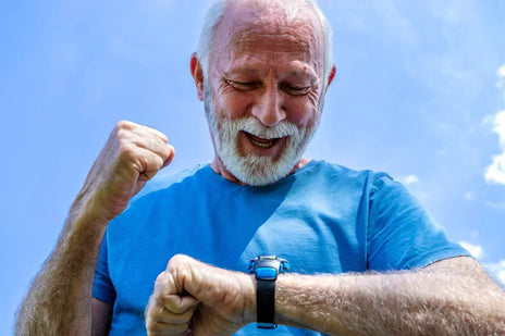 How to Use Smartwatches to Improve the Quality of Life for Older People – 7 Useful Features to Know About