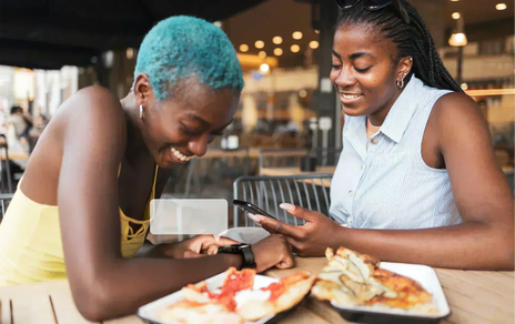 The Ultimate Smartwatch Buying Guide for Mother's Day 2025