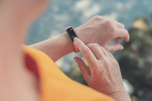 How to Choose the Right Fitness Tracker in 2025: Runmefit Releases Practical Buyer's Guide